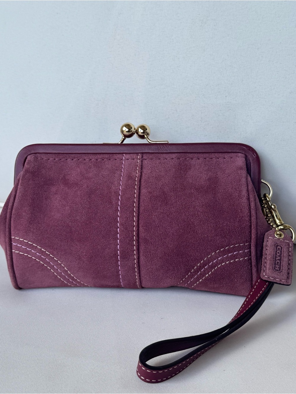 Vintage coach plum kisslock wristlet